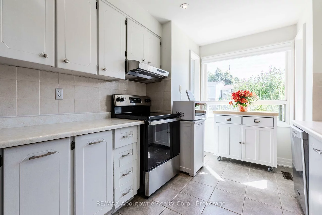 1443, Zante, Clarkson, Mississauga