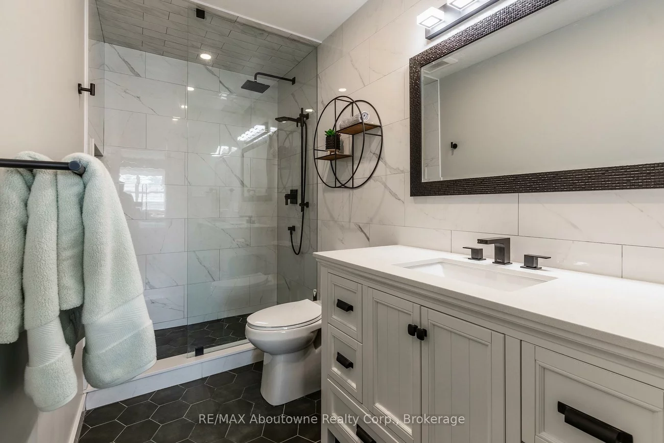 1443, Zante, Clarkson, Mississauga