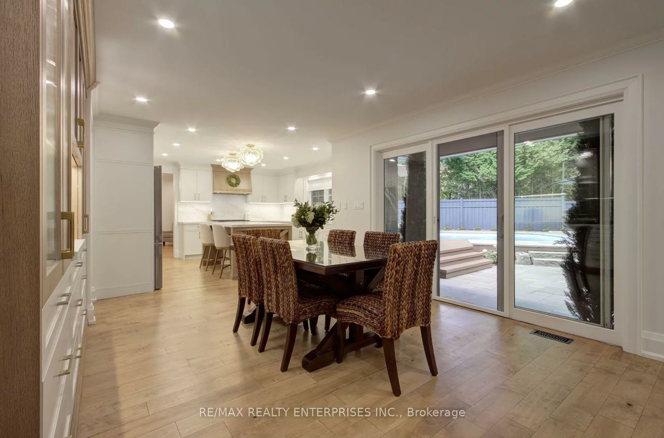 1543, Point-O-Woods, Mineola, Mississauga