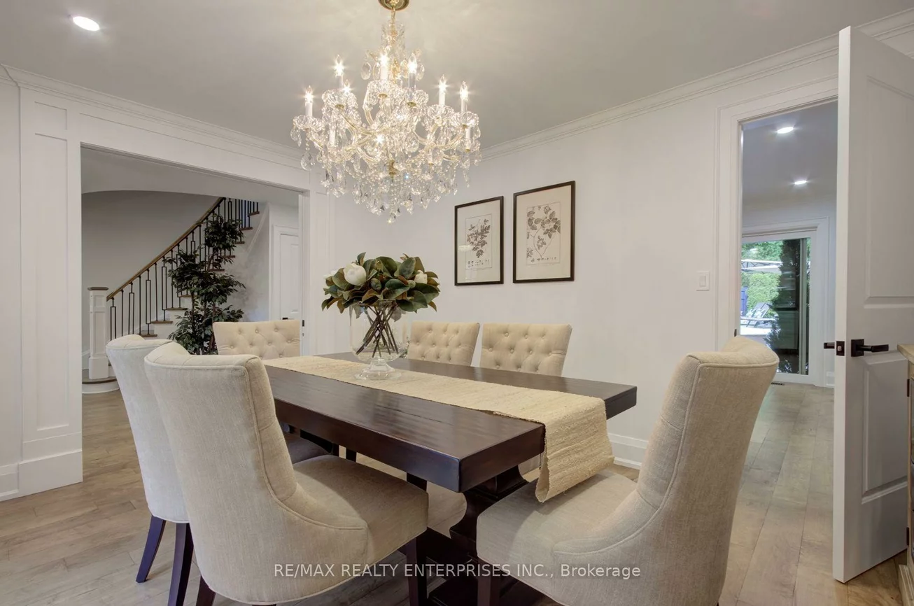 1543, Point-O-Woods, Mineola, Mississauga