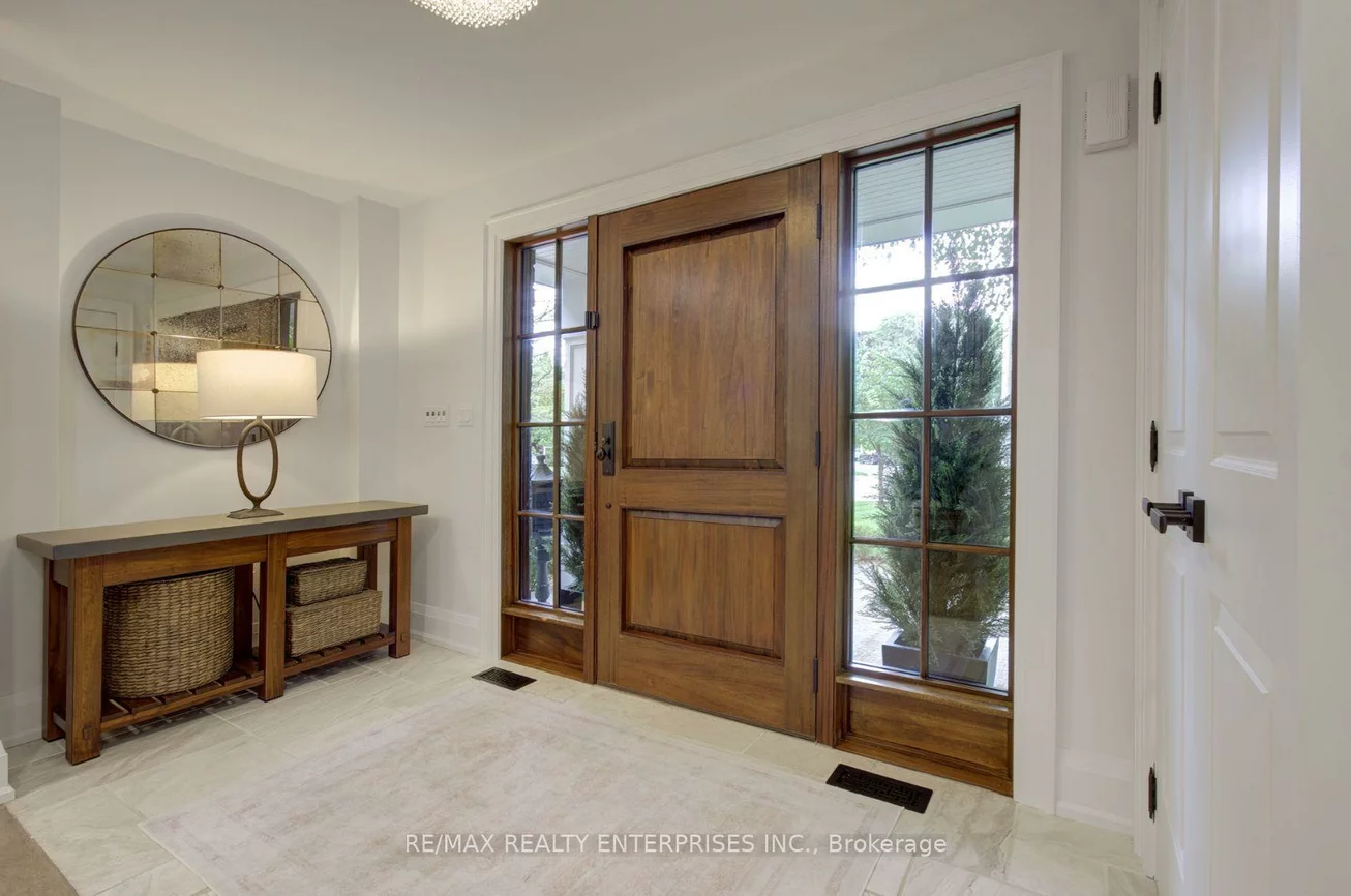 1543, Point-O-Woods, Mineola, Mississauga