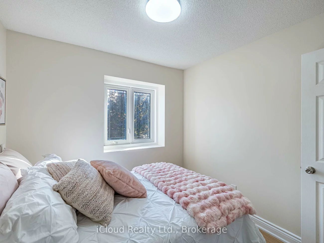 5238, Alicante, East Credit, Mississauga