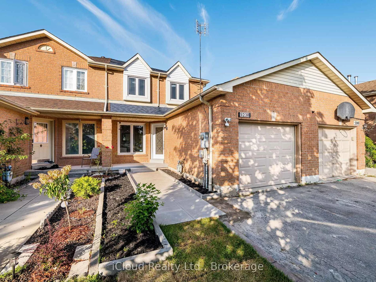 5238, Alicante, East Credit, Mississauga