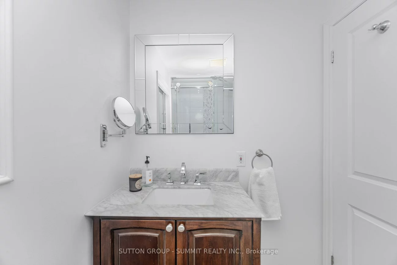 46, Theodore, Streetsville, Mississauga