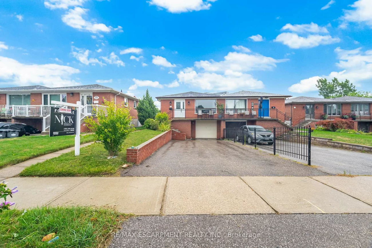 1132, Claredale, Mineola, Mississauga