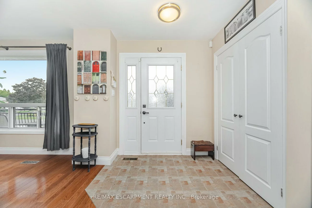 1132, Claredale, Mineola, Mississauga