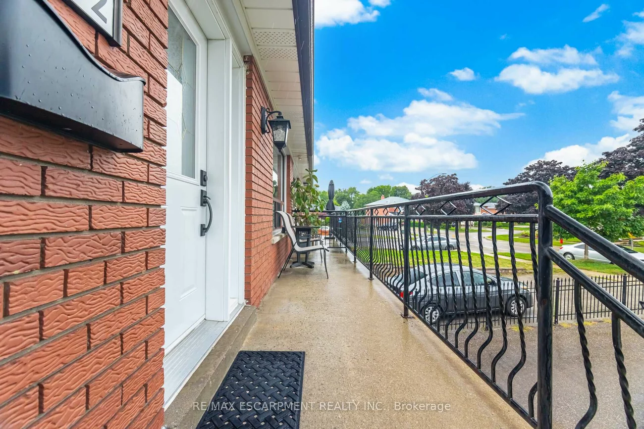 1132, Claredale, Mineola, Mississauga