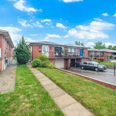 1132, Claredale, Mineola, Mississauga