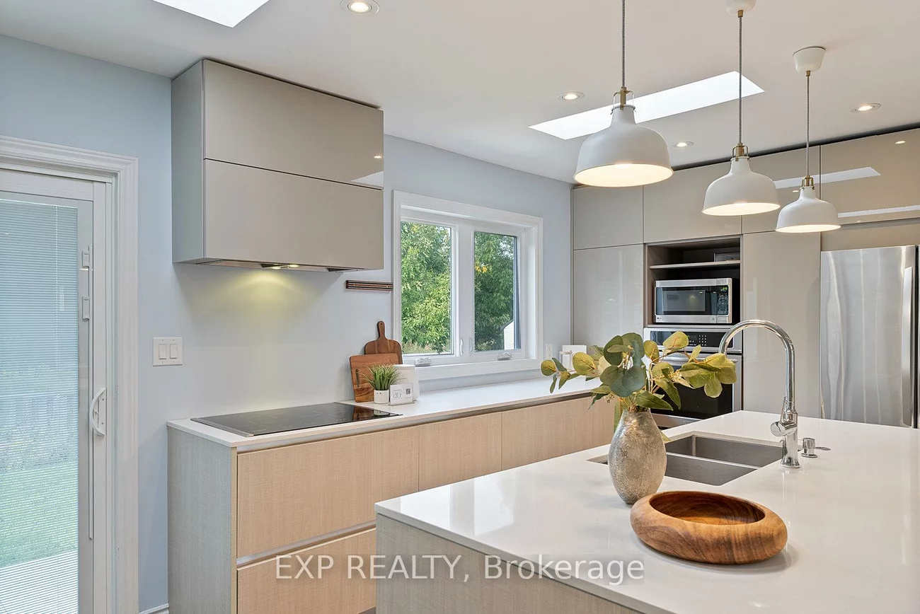 4056, Longo, Malton, Mississauga