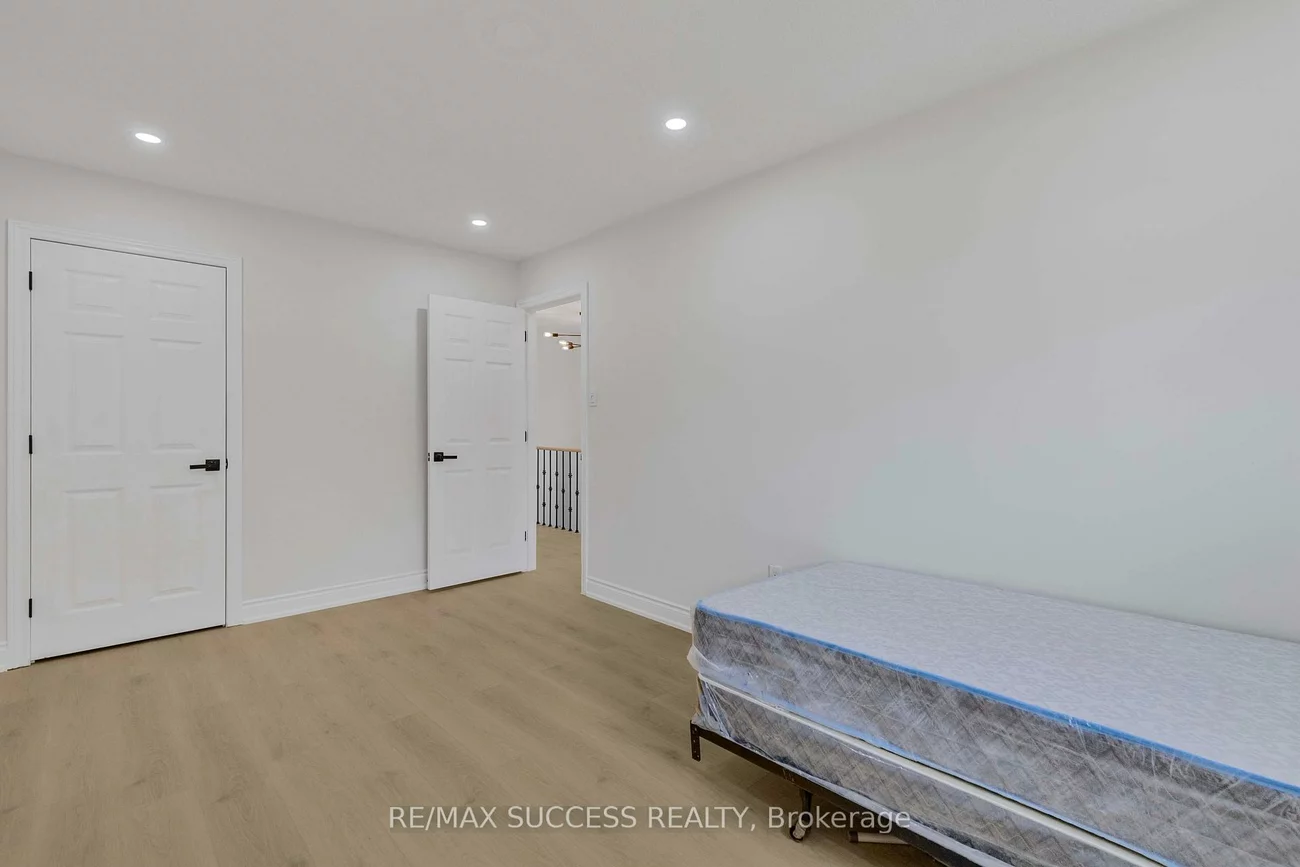 4631, Penhallow, East Credit, Mississauga