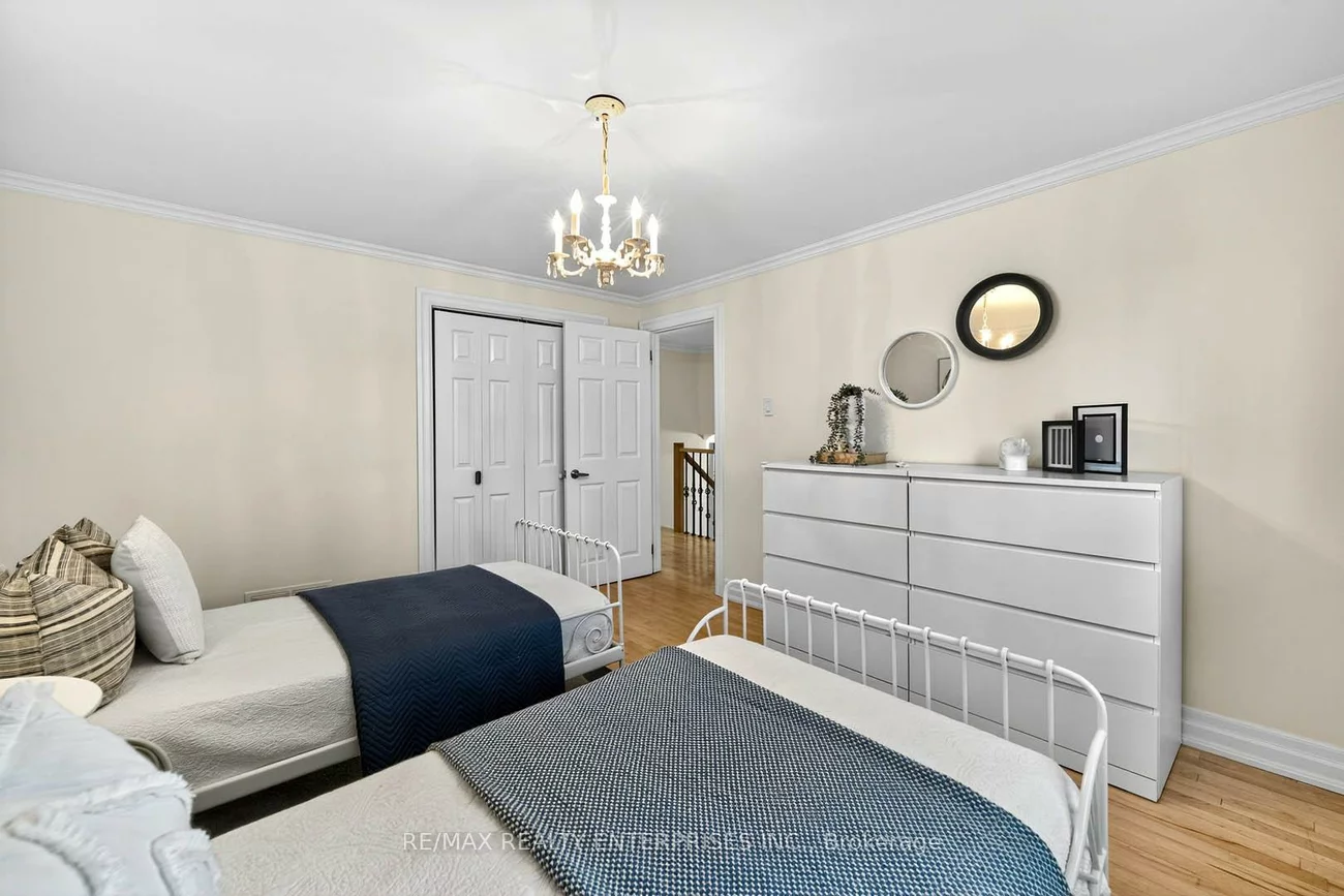 2439, Arioso, Sheridan, Mississauga
