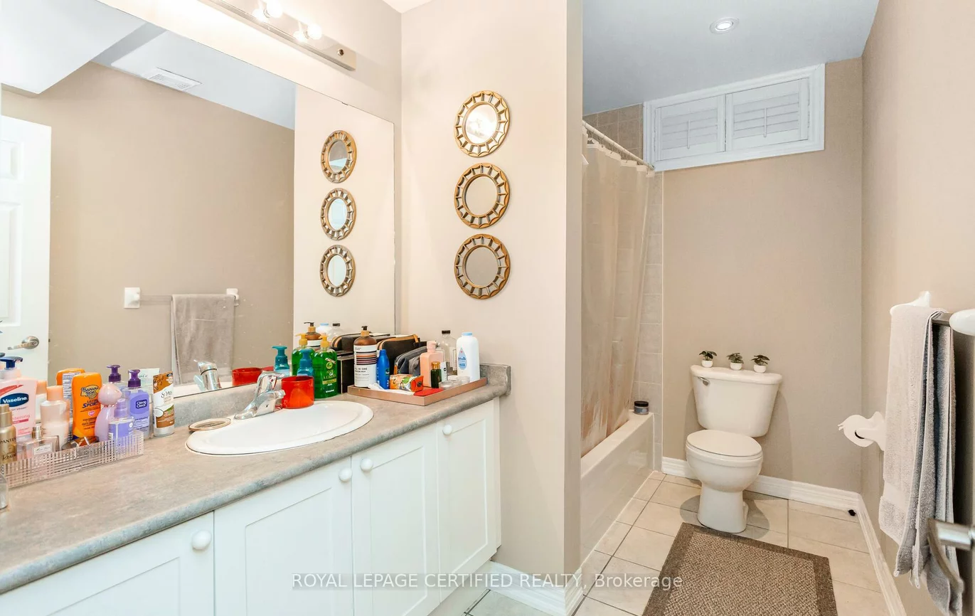 3327, Erin Centre, Churchill Meadows, Mississauga