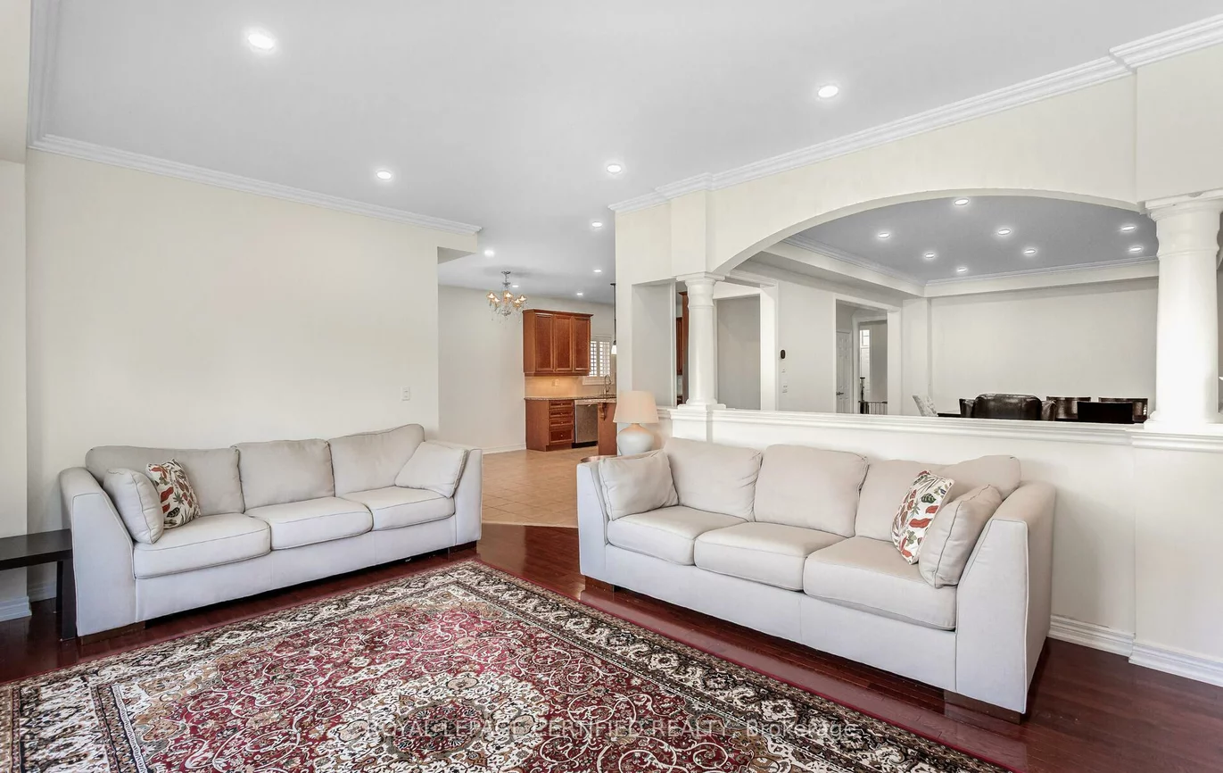 3327, Erin Centre, Churchill Meadows, Mississauga