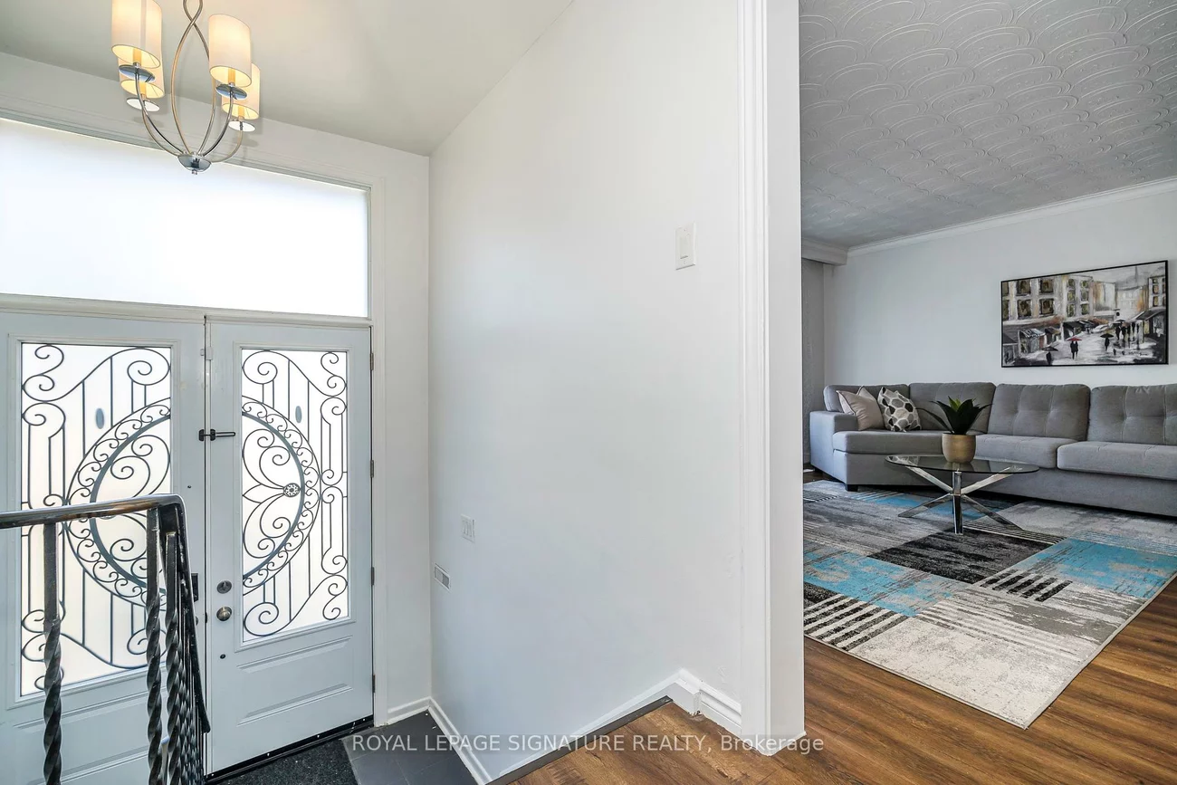 3562, Laddie, Malton, Mississauga