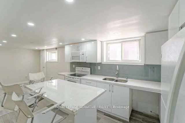 3562, Laddie, Malton, Mississauga