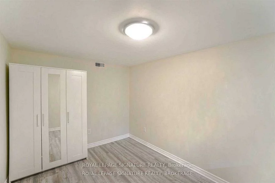 3562, Laddie, Malton, Mississauga