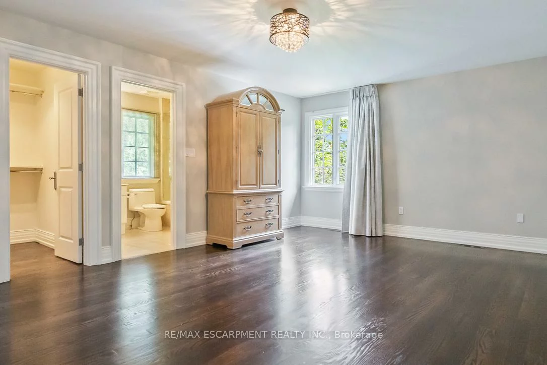 1229, Minaki, Mineola, Mississauga