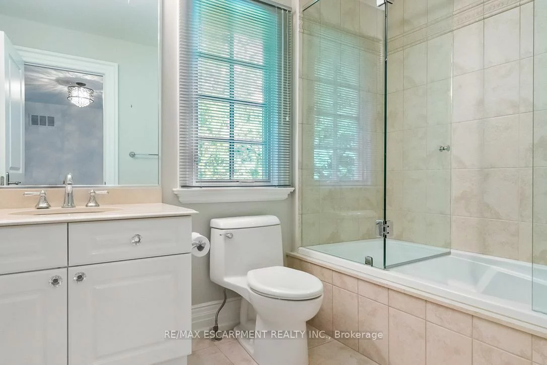 1229, Minaki, Mineola, Mississauga