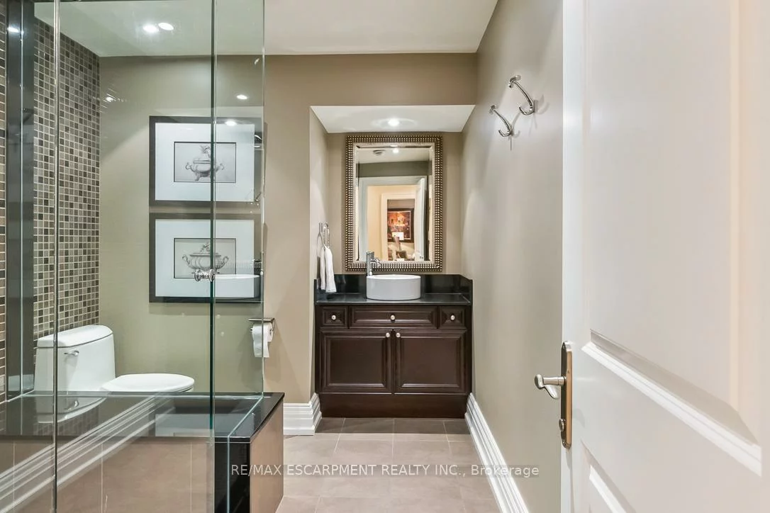 1229, Minaki, Mineola, Mississauga