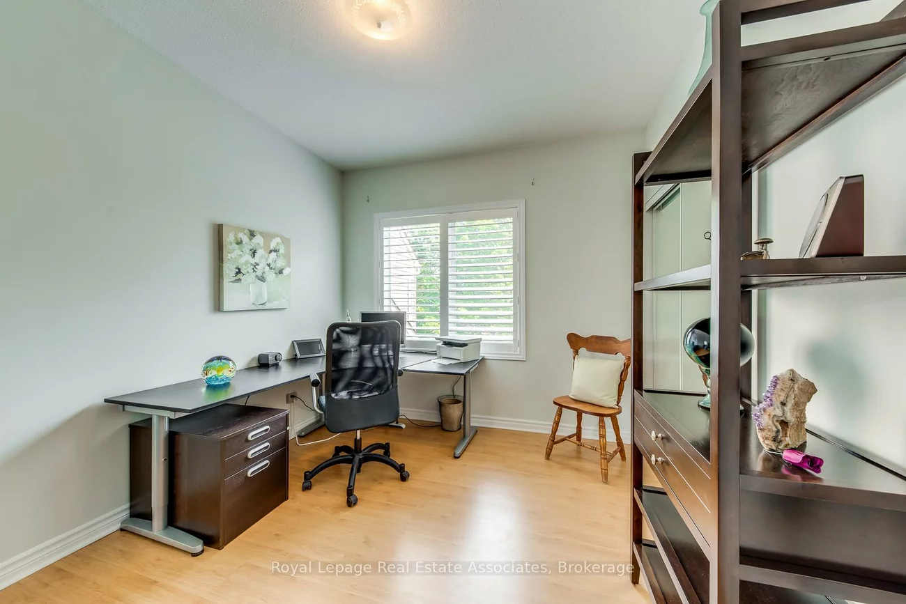 1192, Kos, Lorne Park, Mississauga