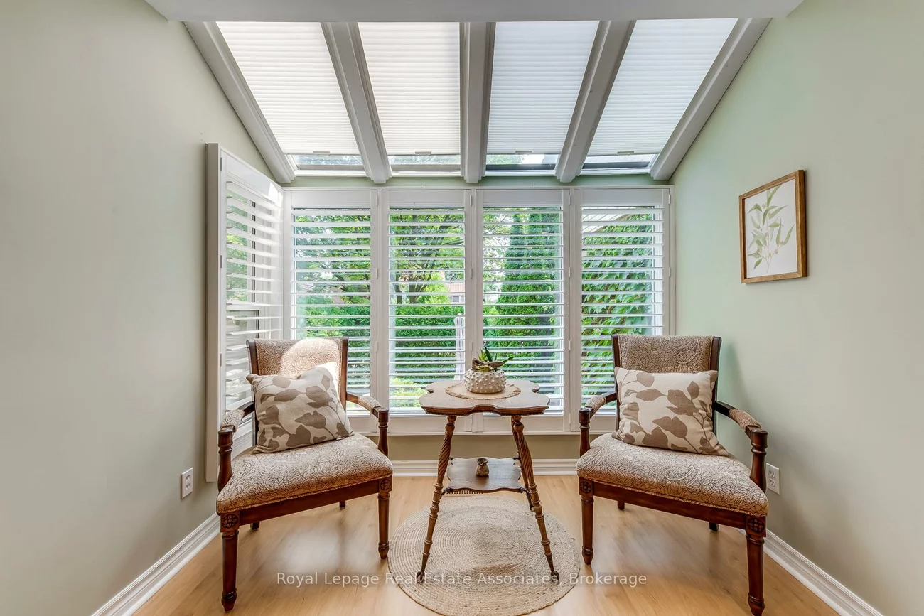 1192, Kos, Lorne Park, Mississauga