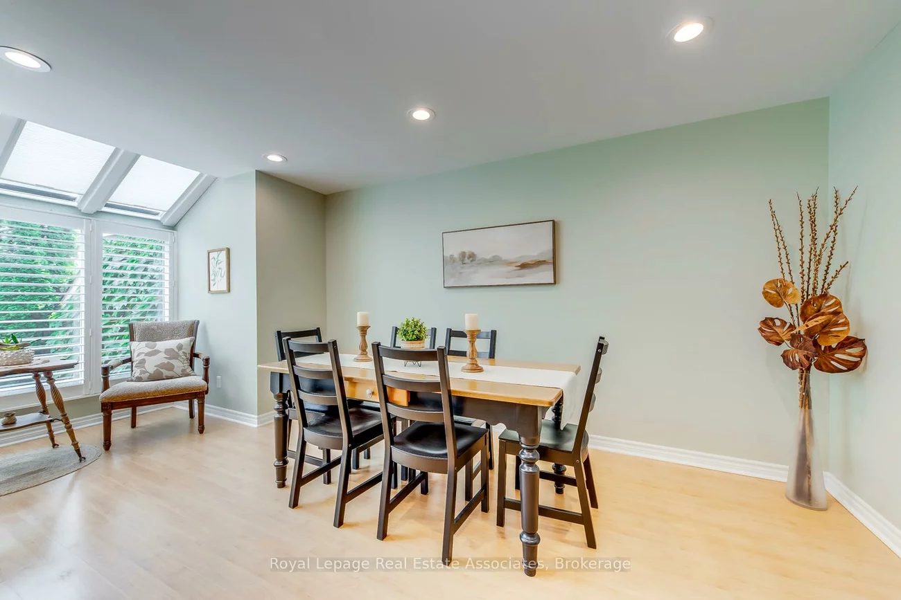 1192, Kos, Lorne Park, Mississauga