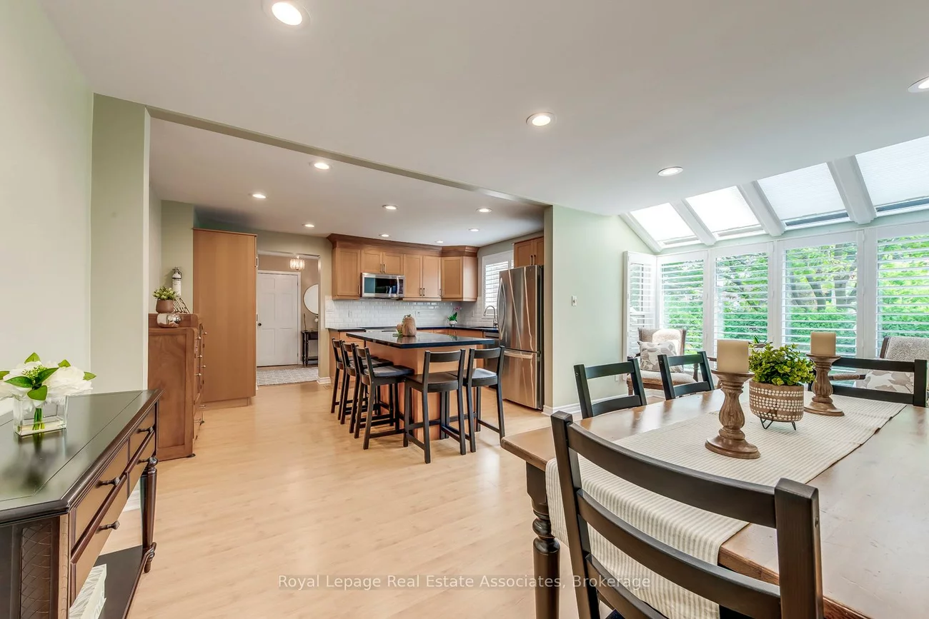 1192, Kos, Lorne Park, Mississauga