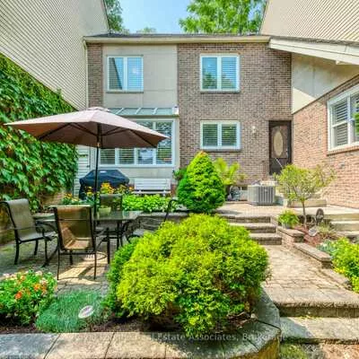 1192, Kos, Lorne Park, Mississauga