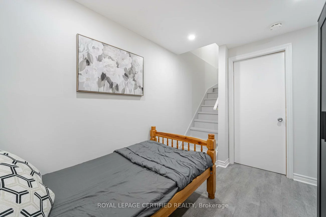 3356, Redpath, Lisgar, Mississauga