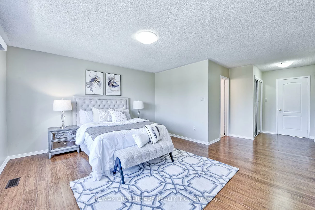 6212, Ford, East Credit, Mississauga