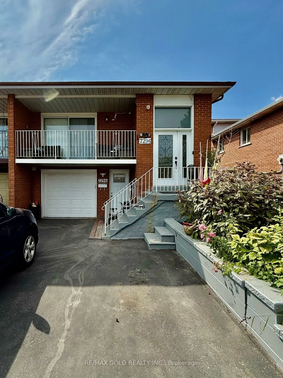 7296, Sigsbee, Malton, Mississauga