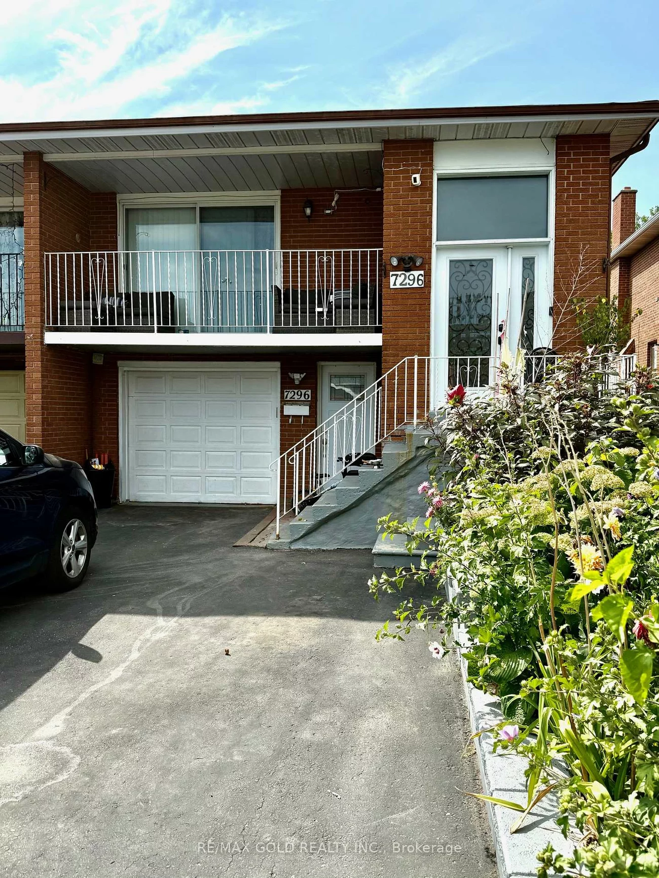 7296, Sigsbee, Malton, Mississauga