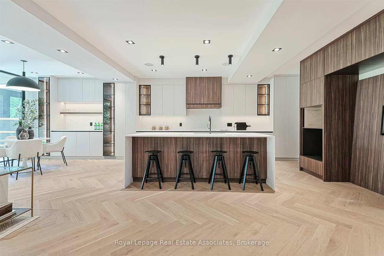700, Montbeck, Lakeview, Mississauga
