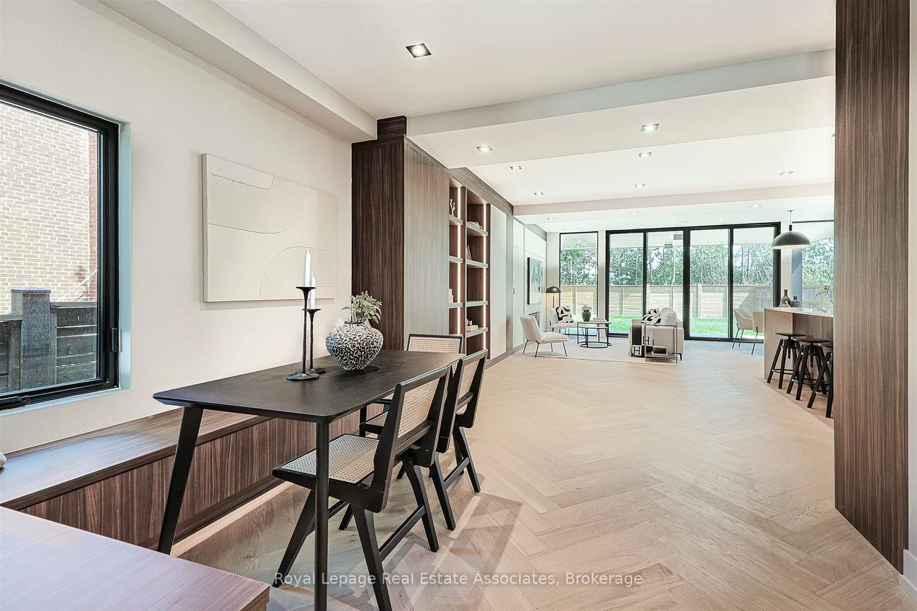 700, Montbeck, Lakeview, Mississauga