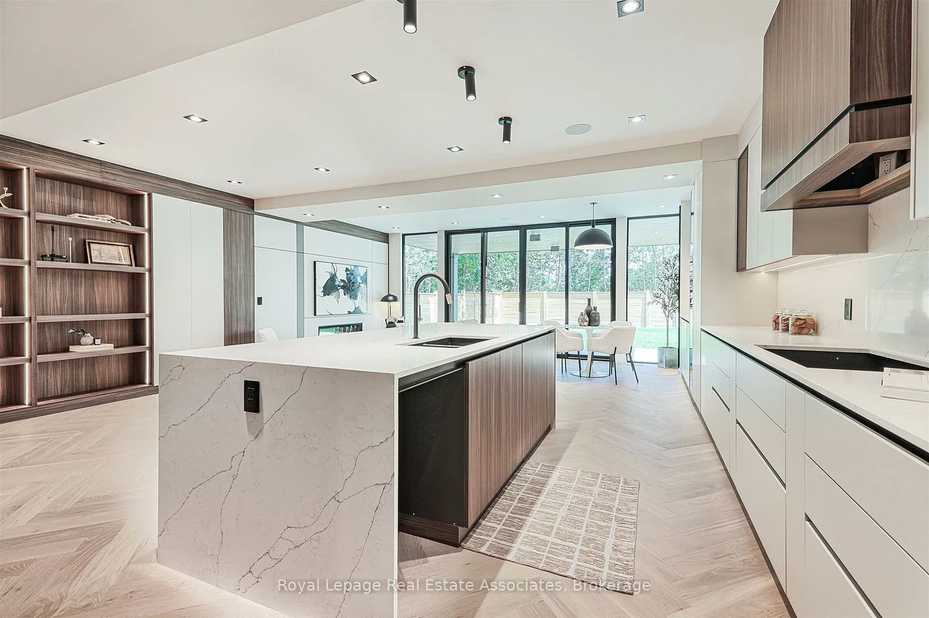 700, Montbeck, Lakeview, Mississauga