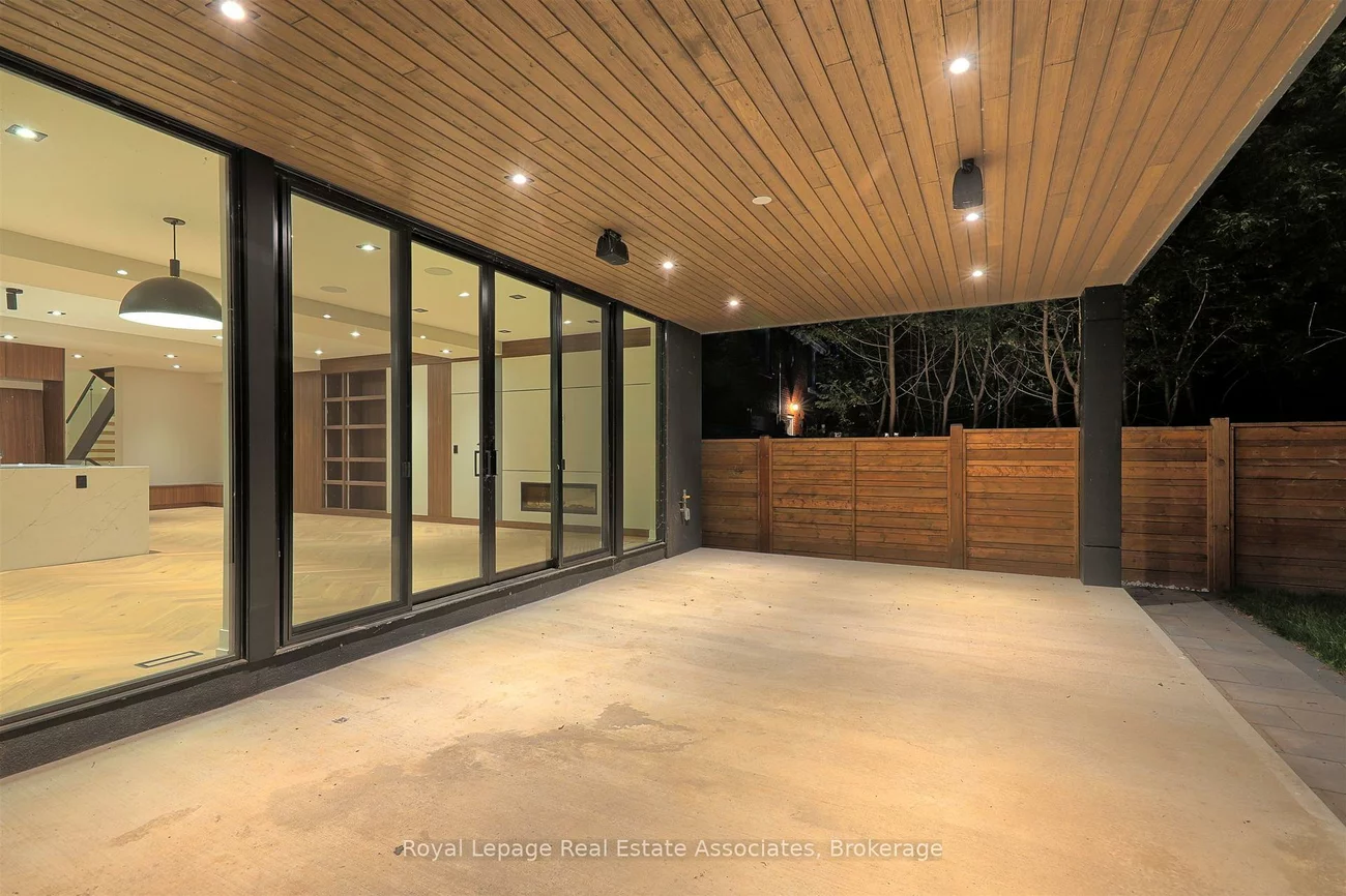 700, Montbeck, Lakeview, Mississauga