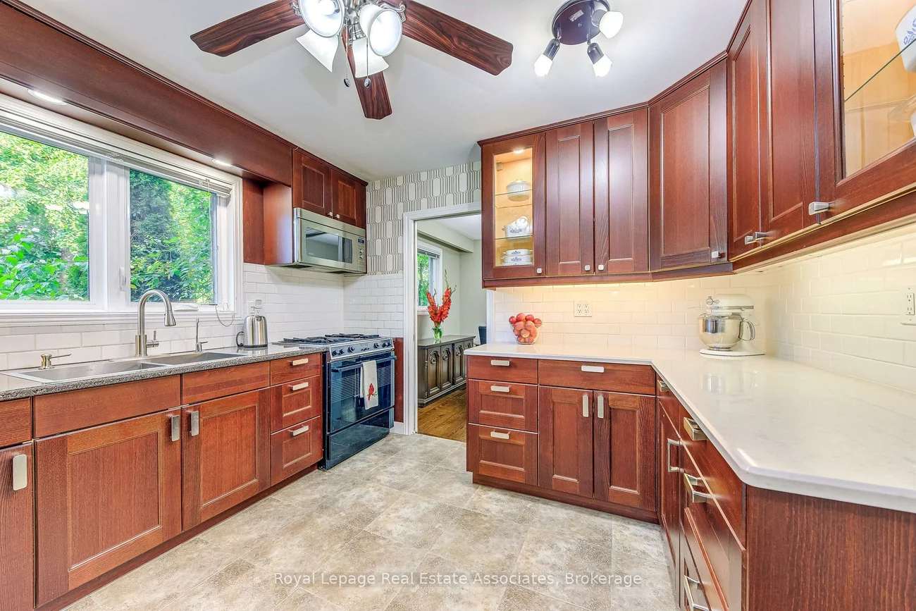 2406, Buttonbush, Erin Mills, Mississauga