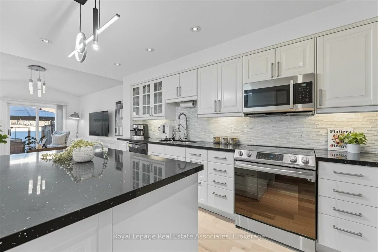 443, Stonetree, Cooksville, Mississauga
