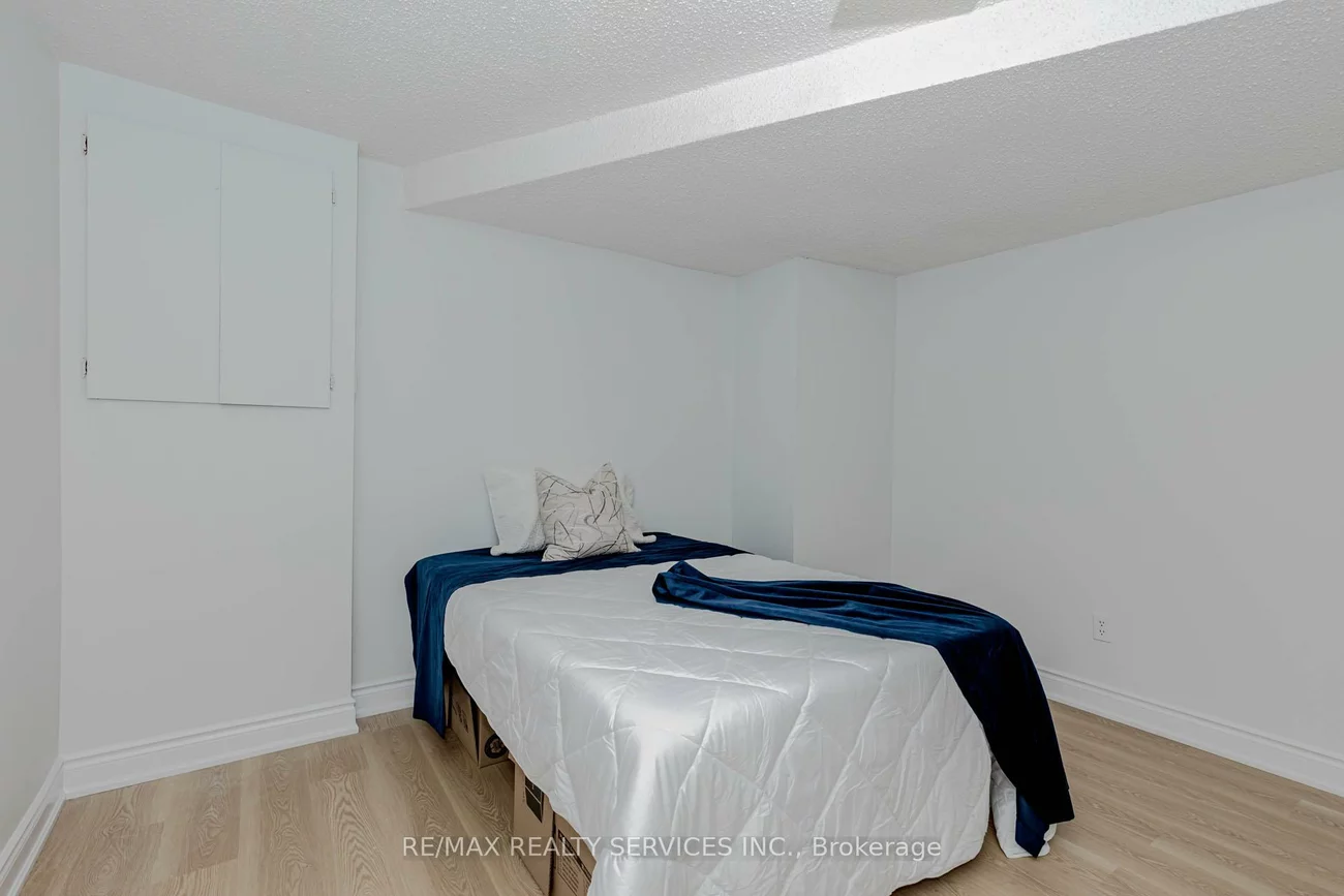 152, Blackfoot, Hurontario, Mississauga