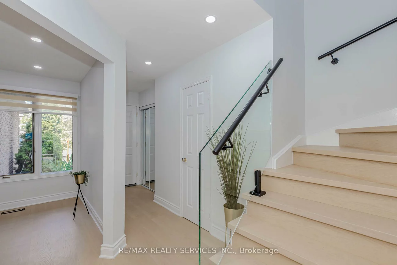 152, Blackfoot, Hurontario, Mississauga