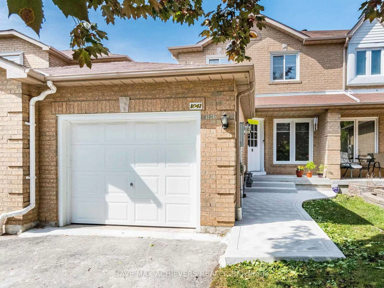 1041, Blizzard, East Credit, Mississauga