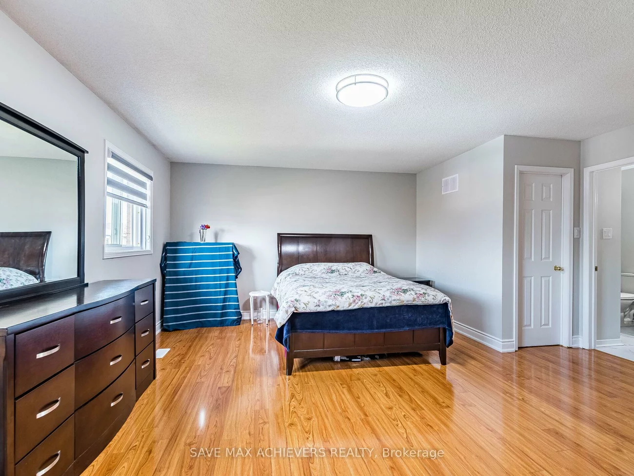 1041, Blizzard, East Credit, Mississauga
