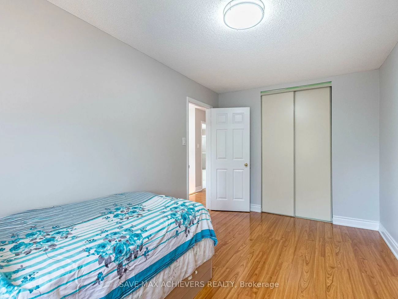 1041, Blizzard, East Credit, Mississauga