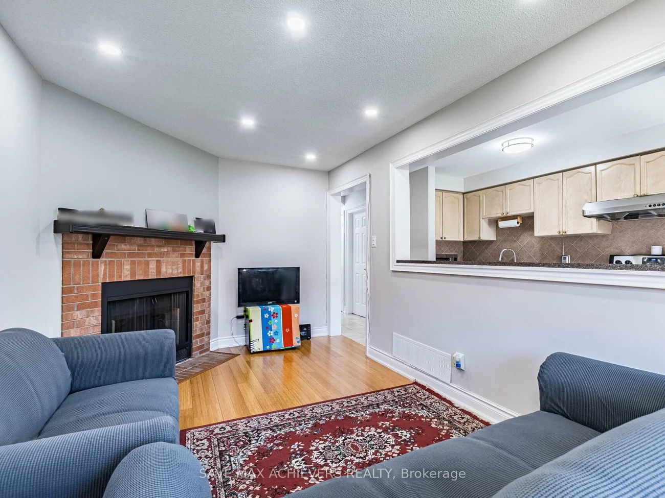 1041, Blizzard, East Credit, Mississauga