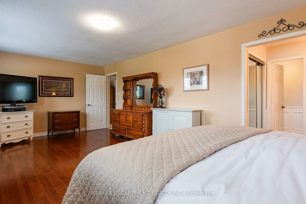 2054, Teeside, Central Erin Mills, Mississauga