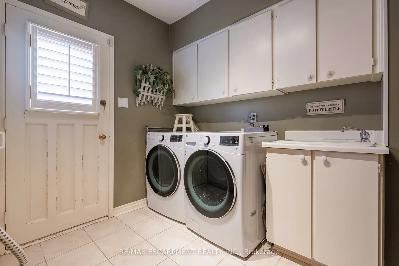 2054, Teeside, Central Erin Mills, Mississauga