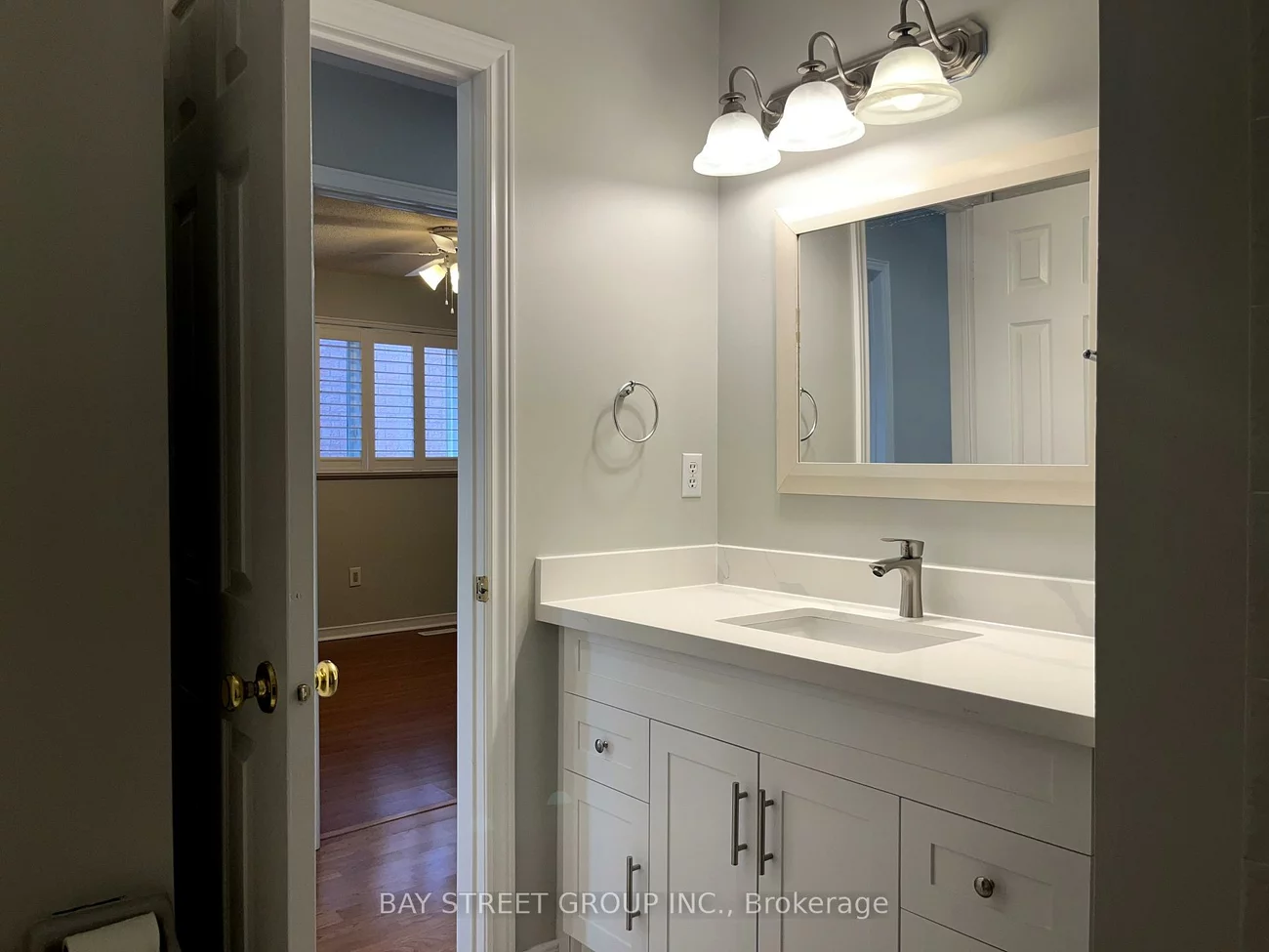 2517, Dinning, Central Erin Mills, Mississauga
