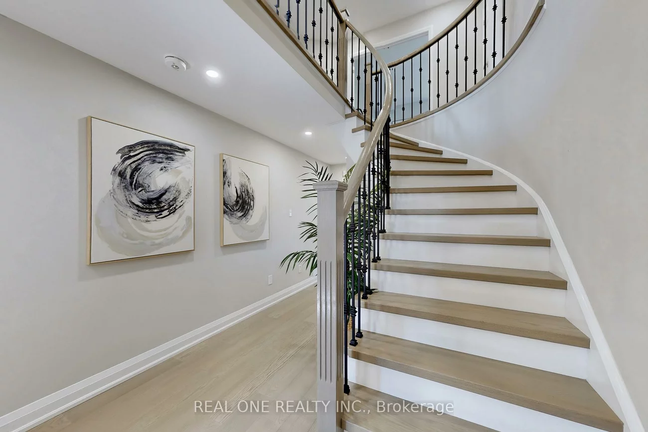 1417, Daniel Creek, East Credit, Mississauga
