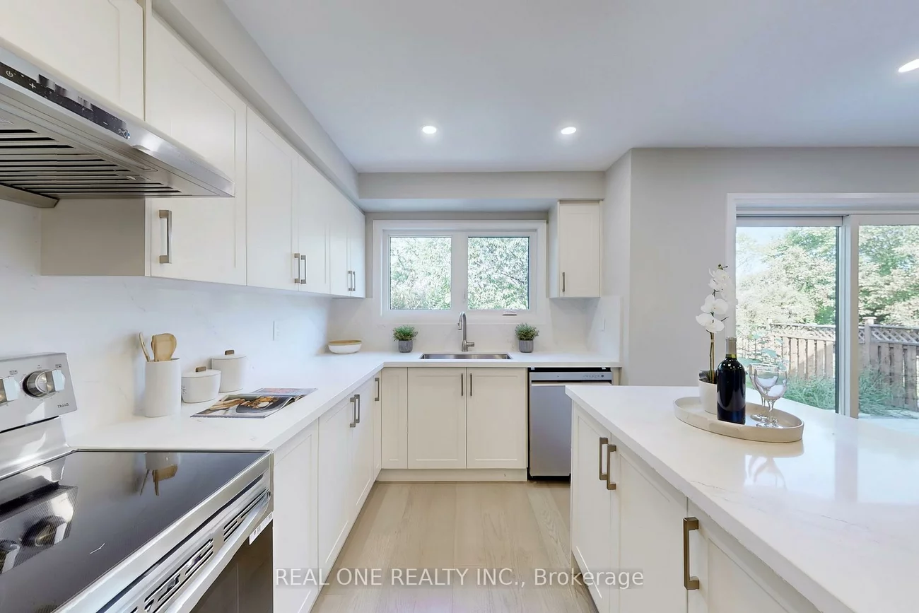 1417, Daniel Creek, East Credit, Mississauga