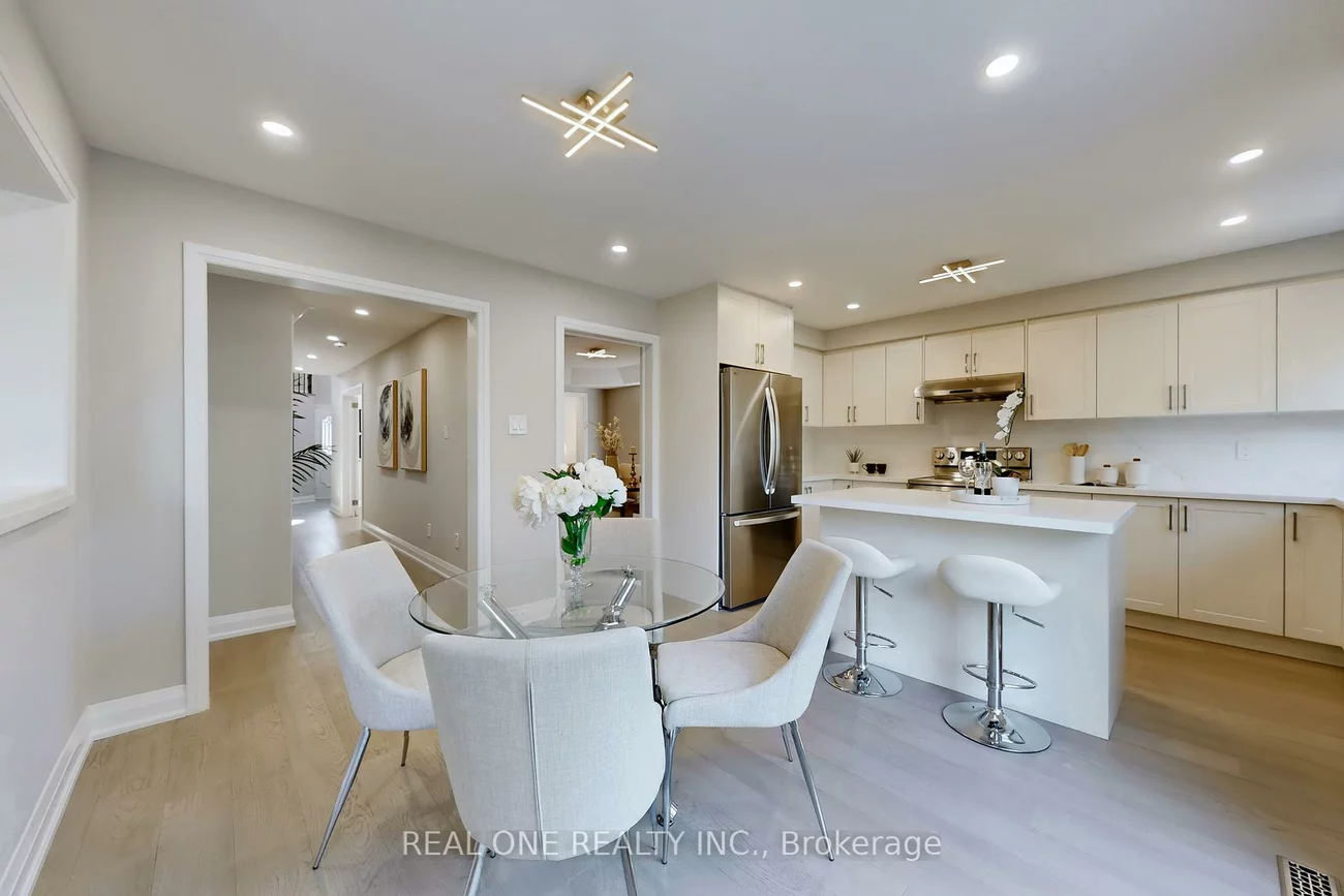 1417, Daniel Creek, East Credit, Mississauga